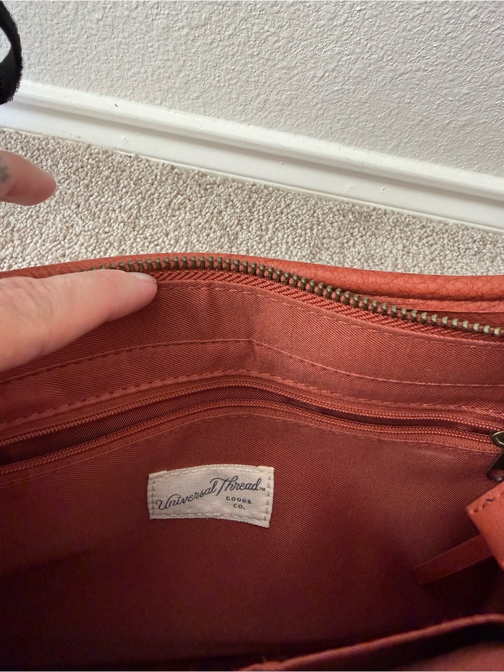 Rust Leather‎ Crossbody Bag with Tassel Detail - Picture 4 of 6